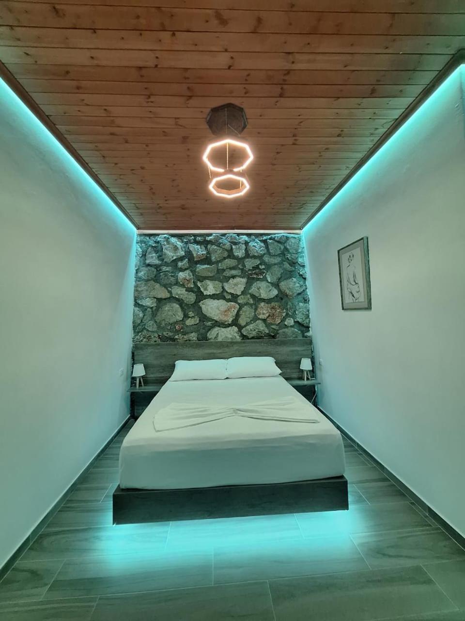 Flower Hill Vlorë Esterno foto