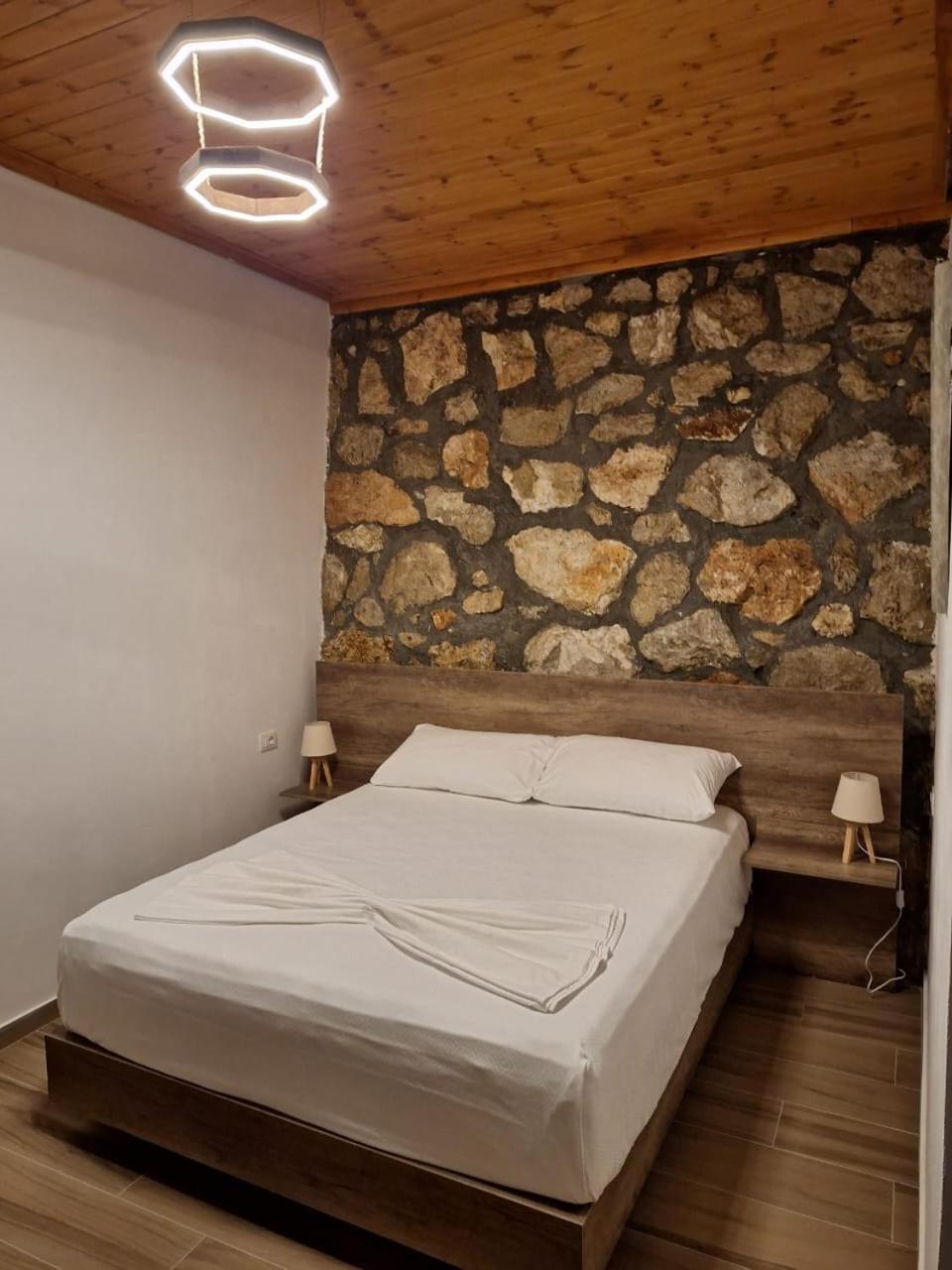 Flower Hill Vlorë Esterno foto